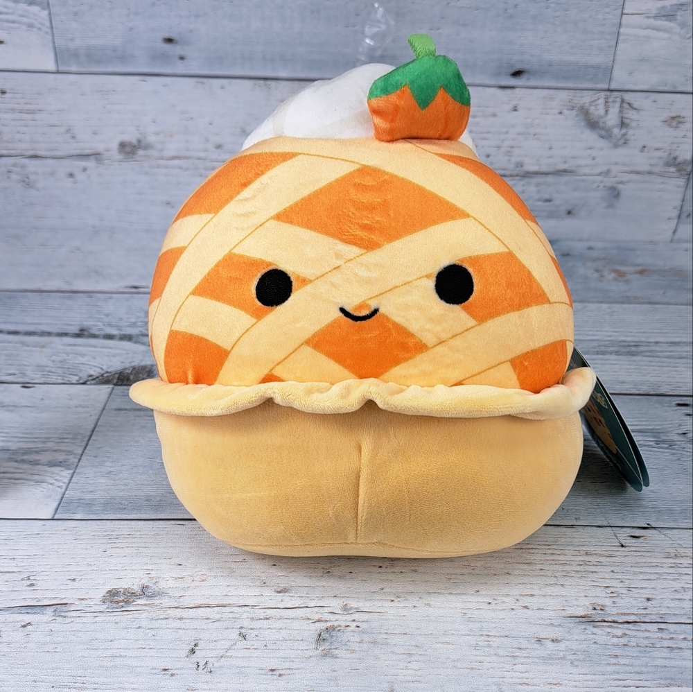 Squishmallows Pippie the Pumpkin Pie 7" NWT.                                 1